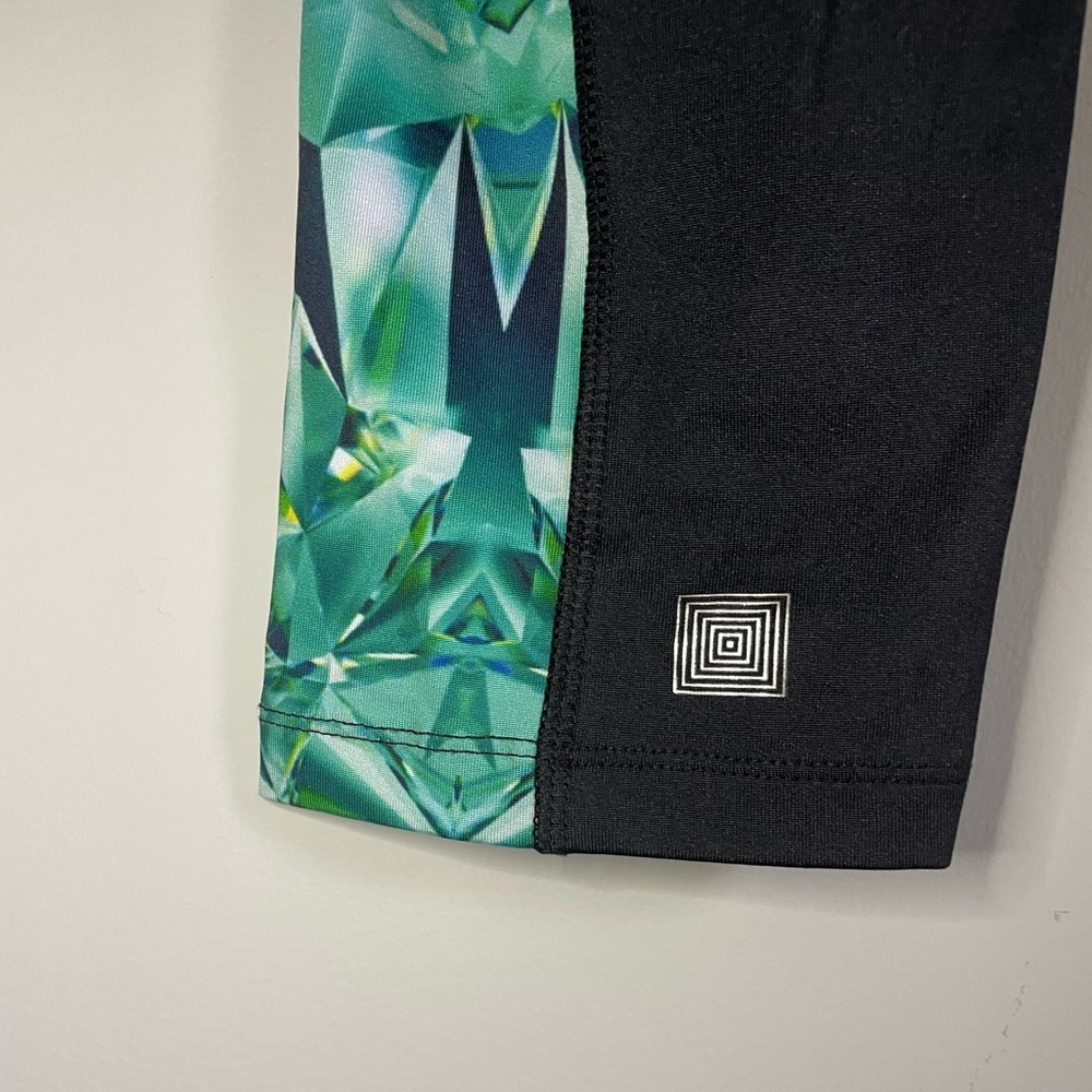 Lularoe Jade Athletic Capris - Picture 8 of 10